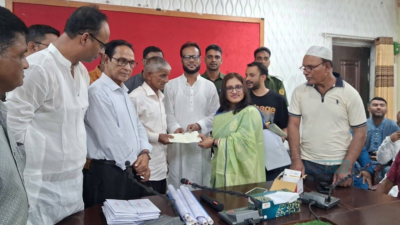 ‎জামালগঞ্জে দূর্গাপূজায় ৫৫মণ্ডপে এমপির অনুদান, সিসি ক্যামেরা ও সড়ক সংস্কারে প্রশাসনের সহায়তা 