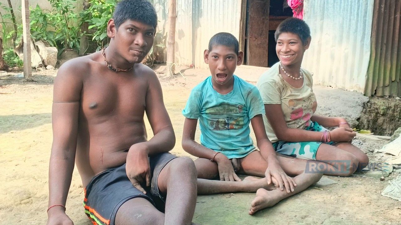 শাল্লায় একই পরিবারে তিন প্রতিবন্ধী সন্তানদের নিয়ে চরম কষ্টে জীবনযাপন করেছেন পিতামাতা